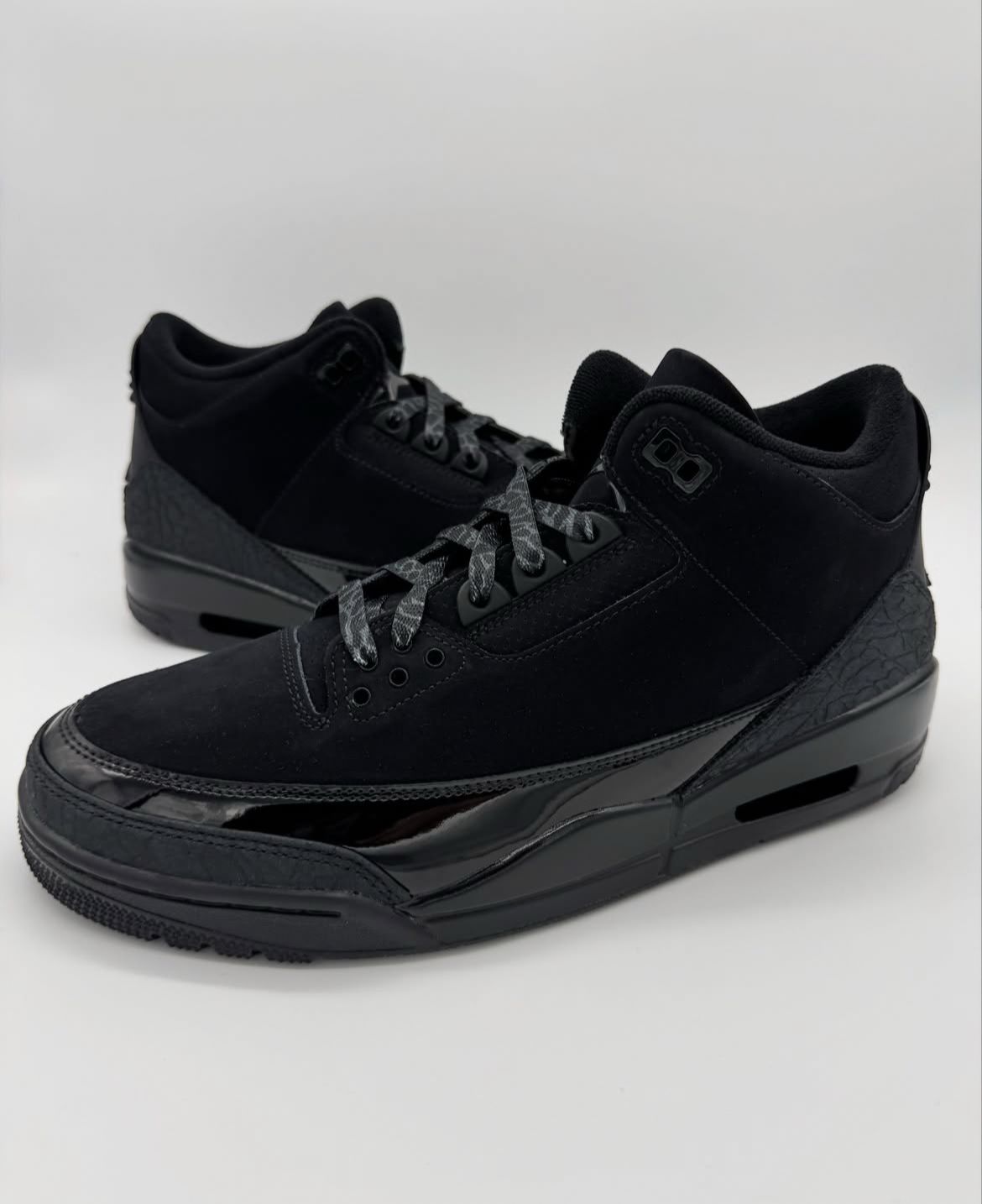 Jordan 3 Retro "Black Cat"