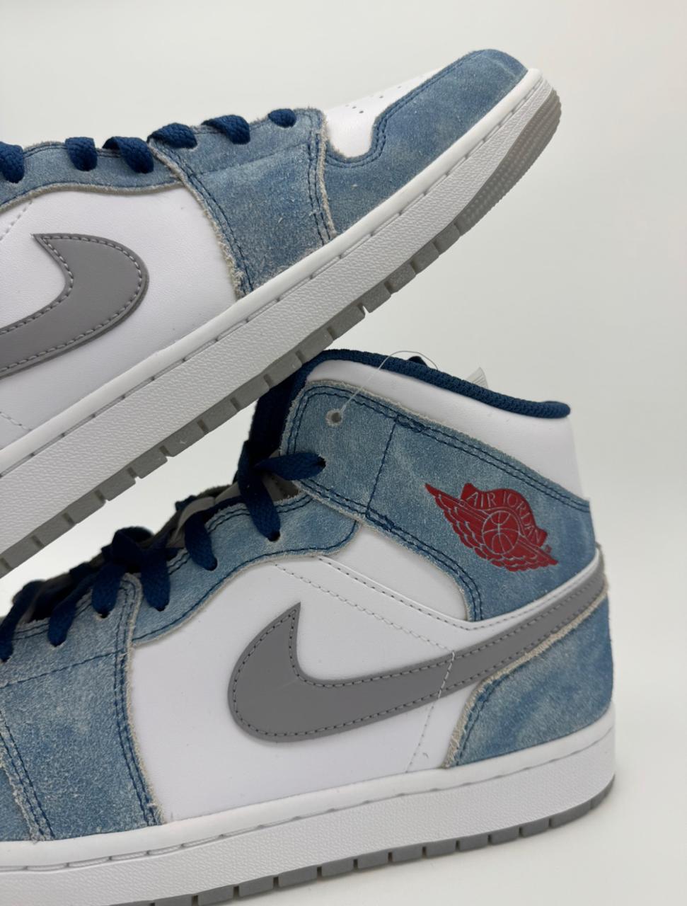 Jordan 1 Mid "French Blue Fire Red"