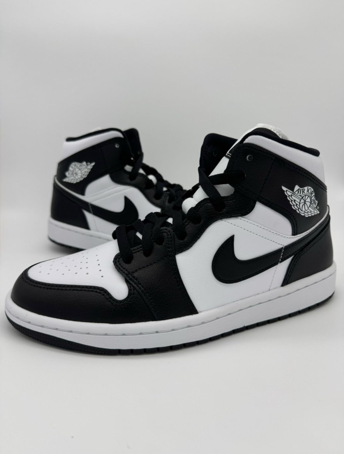 Jordan 1 Mid "Panda"
