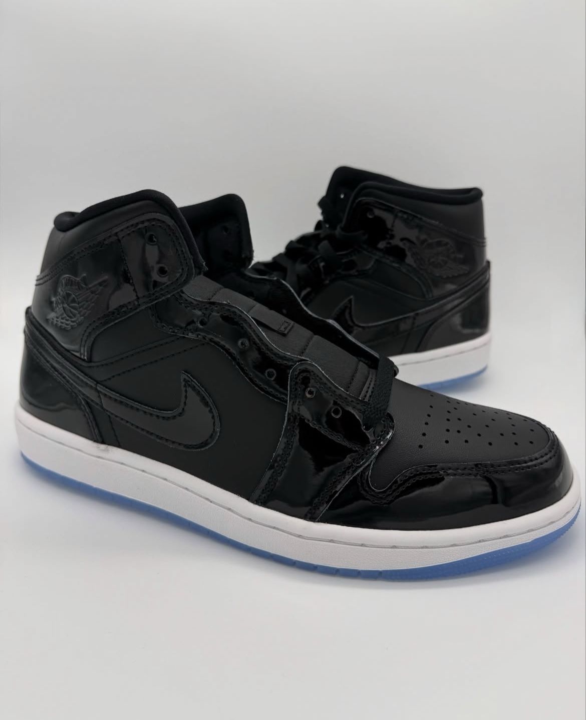 Jordan 1 Mid "Space Jam"