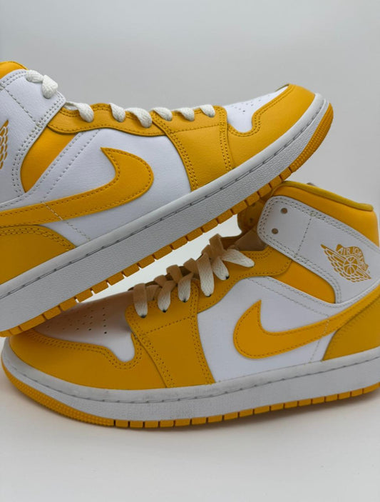 Jordan 1 Mid "University Gold"