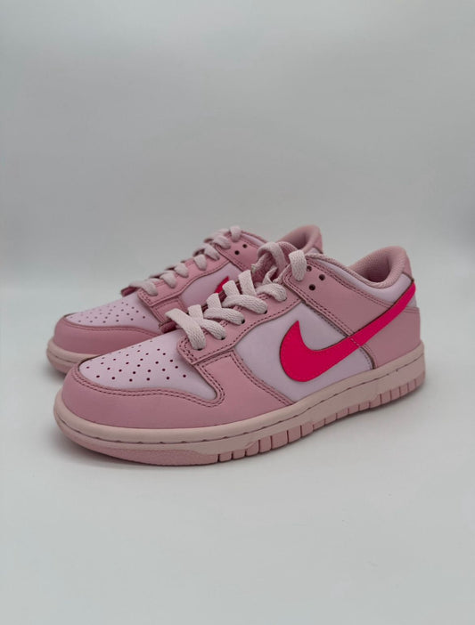 Dunk Low "Triple Pink"