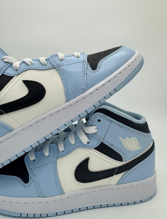 Jordan 1 Mid "Ice Blue"